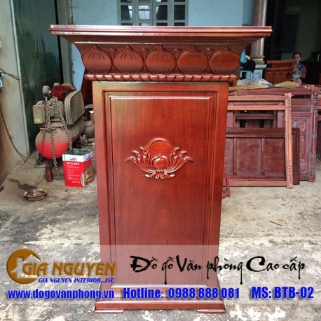 Bục đặt tượng Bác Hồ bằng gỗ